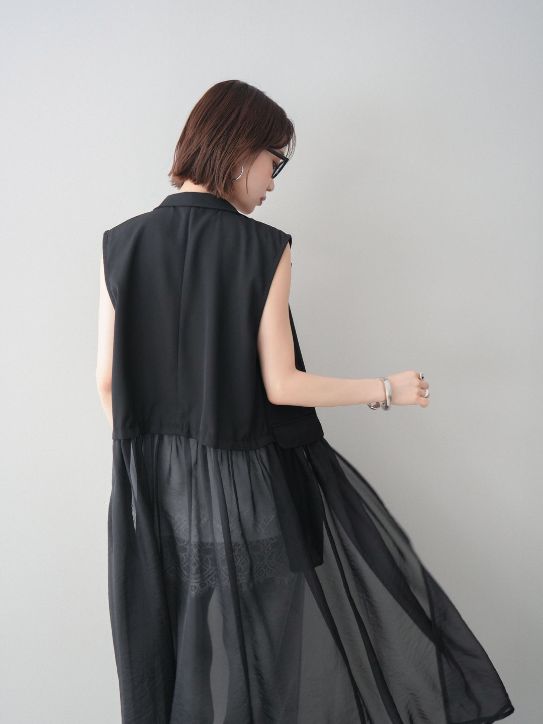 [SET]シアーレイヤードテーラードロングジレ+レーストリムキャミソール+2WAYデザインスウェットパンツ(3set)