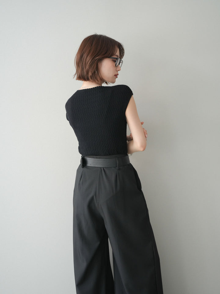 [予約]サイドシャーリングボトルネックノースリーブニットプルオーバー/black