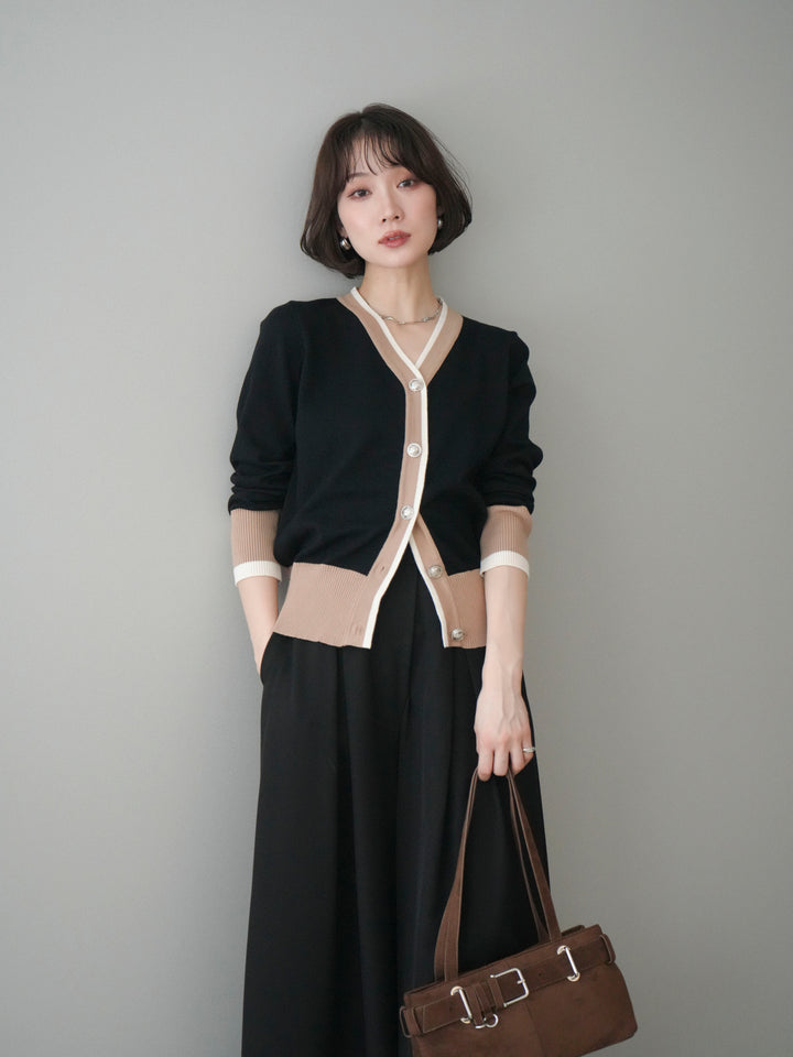 [予約]デザインボタン配色Vネックニットカーディガン/black