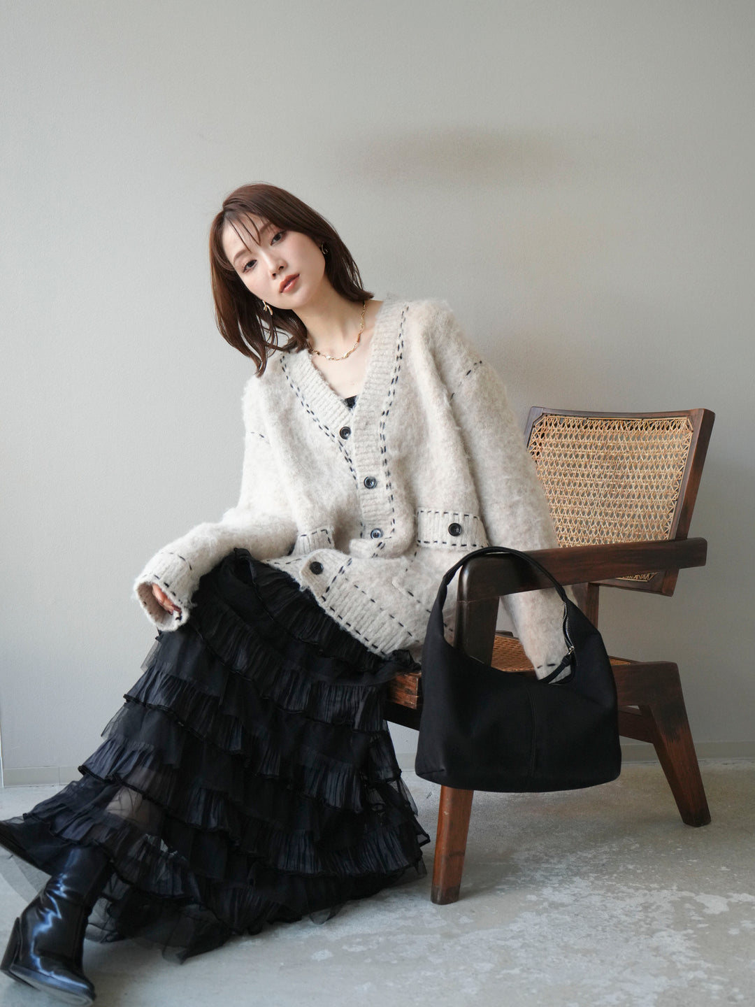 [予約]ステッチVネックニットカーディガン/アイボリー