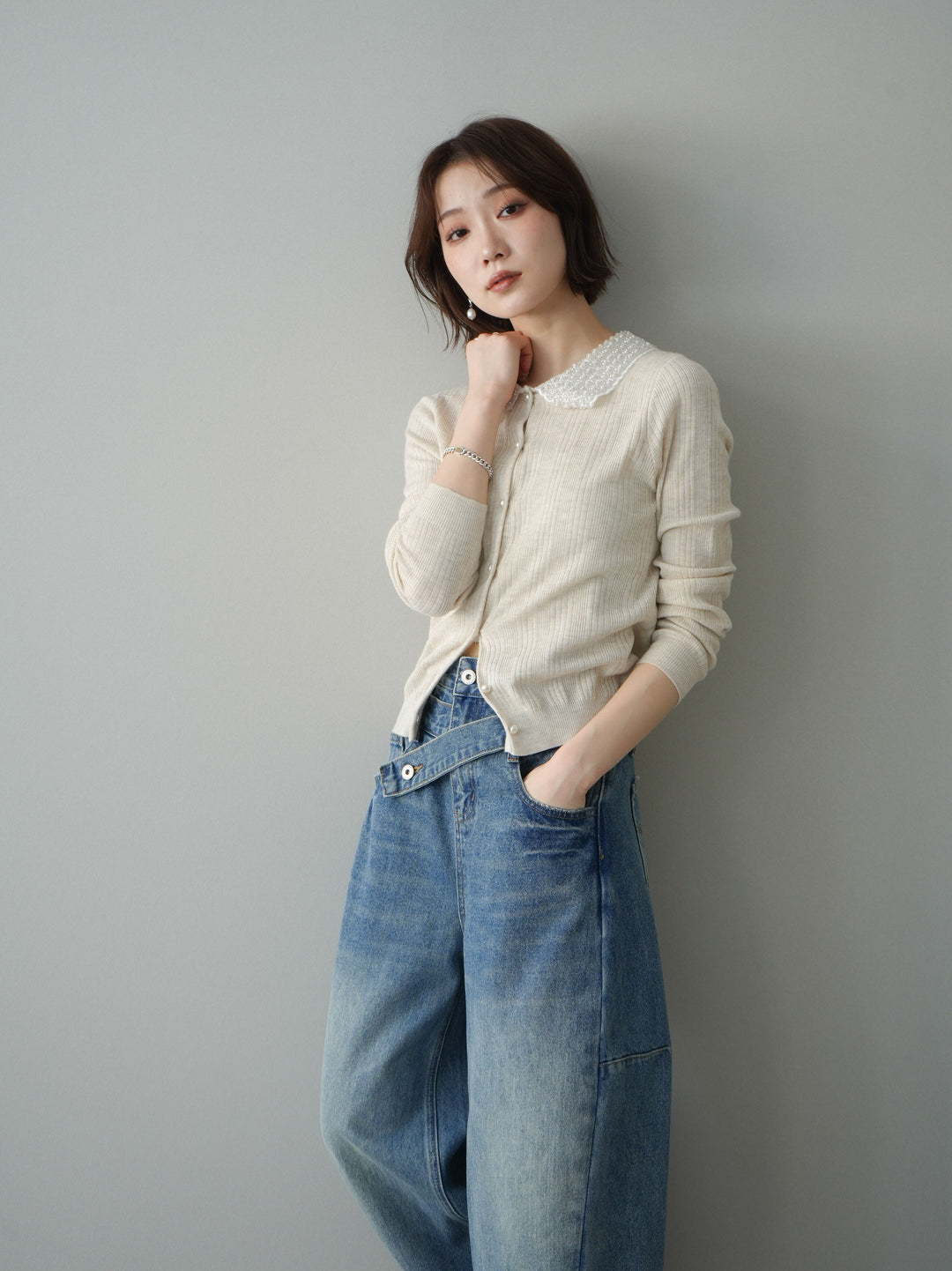 [SET]ビジュー襟パールボタンニットカーディガン+アシメデザインワイドデニムパンツ(2set)
