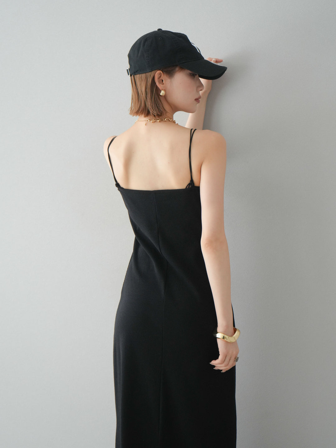 【預購】羅紋罩杯吊帶洋裝/黑色