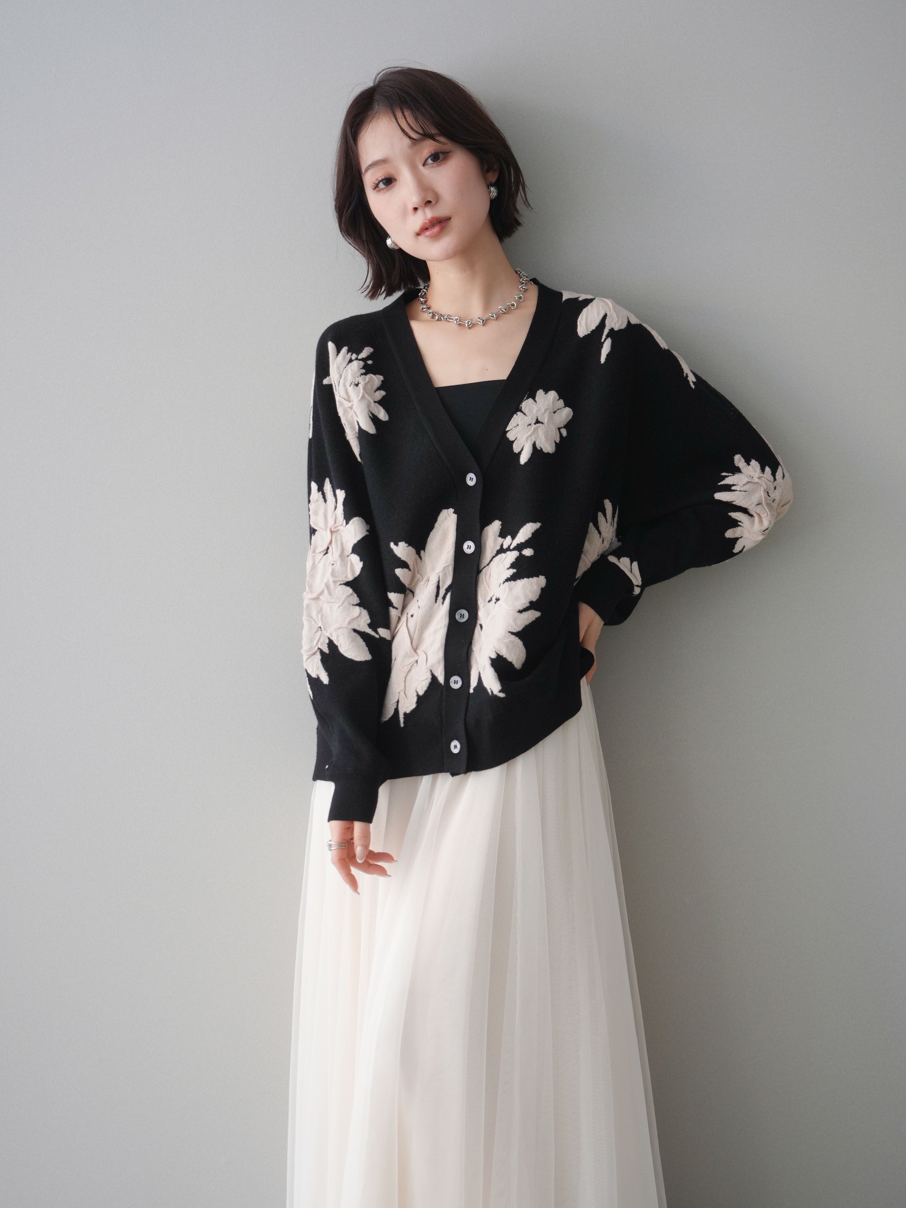 完売品Attachedcollarフラワーモチーフカーディガン ブラック速配送‼︎ エイミーイストワール EIMY ISTOIRE Attachedcollrフラワーモチーフ