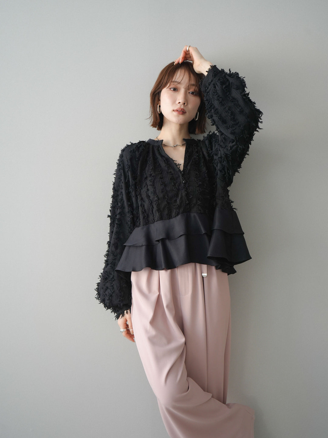 [SET]ジャガードぺプラムフリルブラウス+ジャガードぺプラムフリルブラウス(2set)