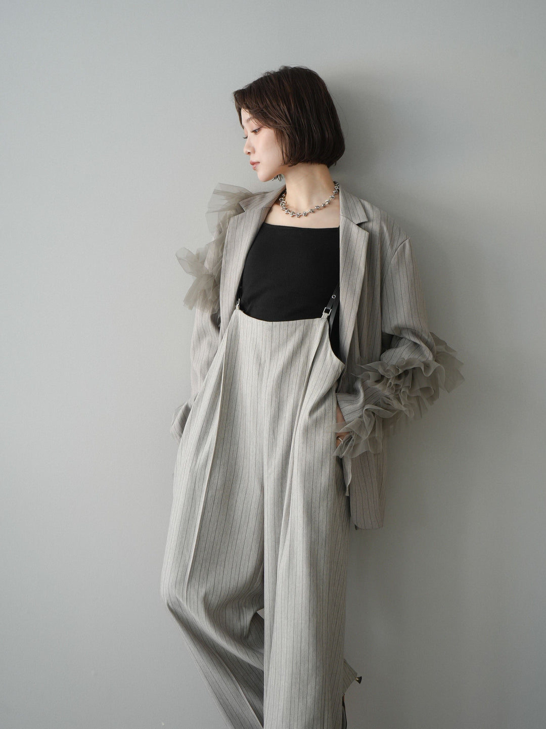 [予約]アシンメトリーチュールストライプジャケット/greige