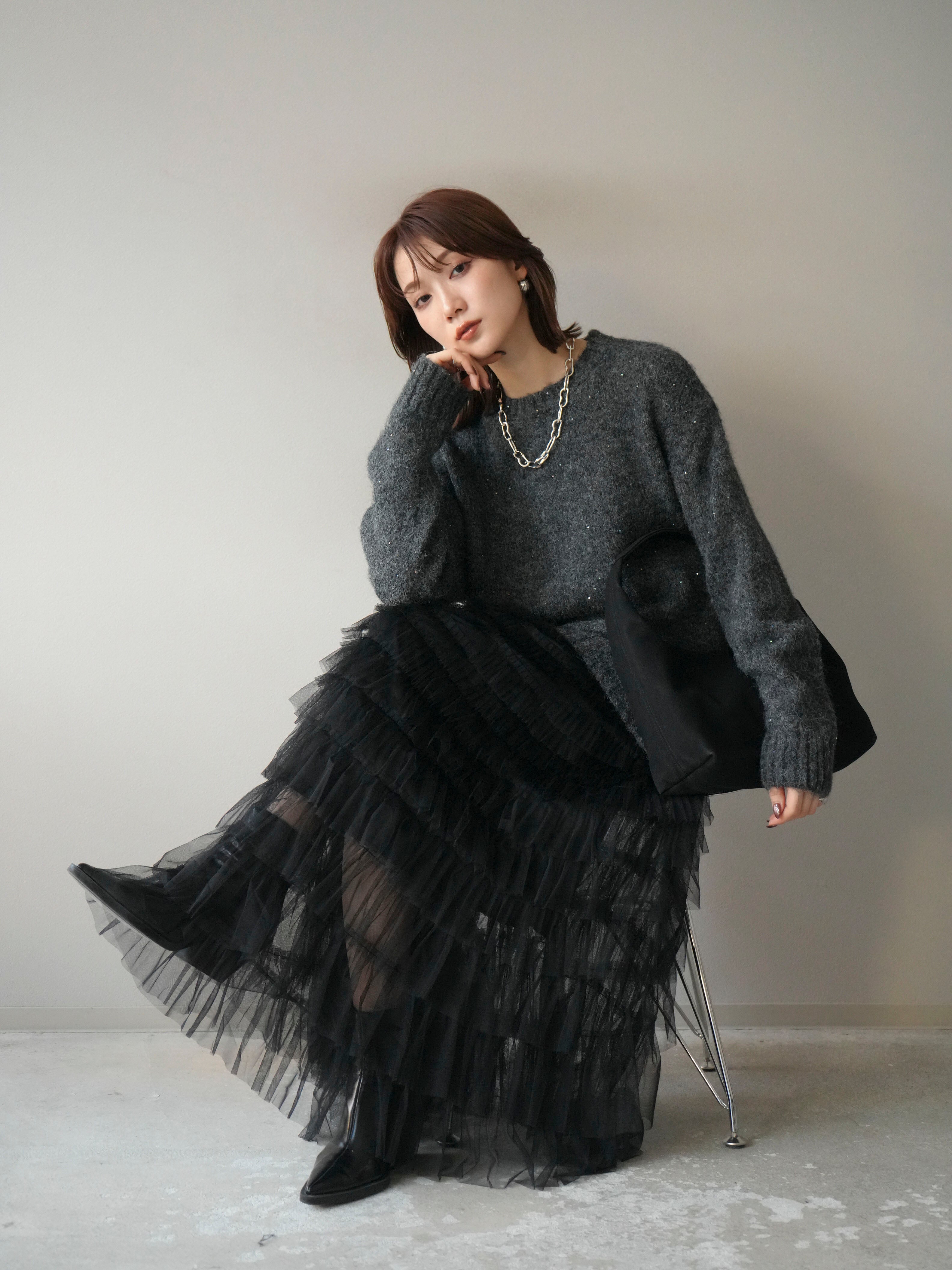 予約]スパンコールニットプルオーバー/チャコール – Lumier