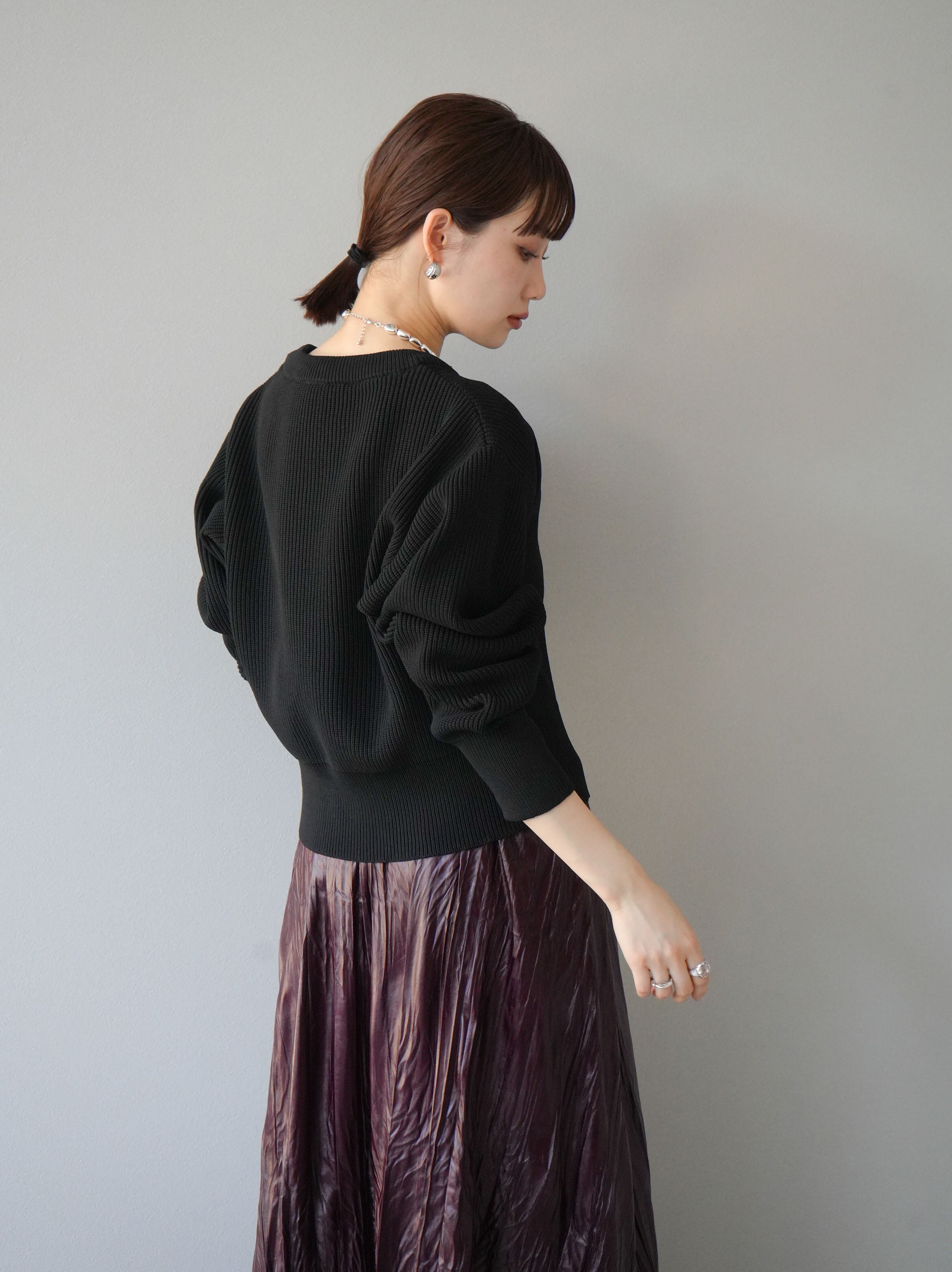 予約]あぜ編みポリエステルニットプルオーバー/ブラック – Lumier