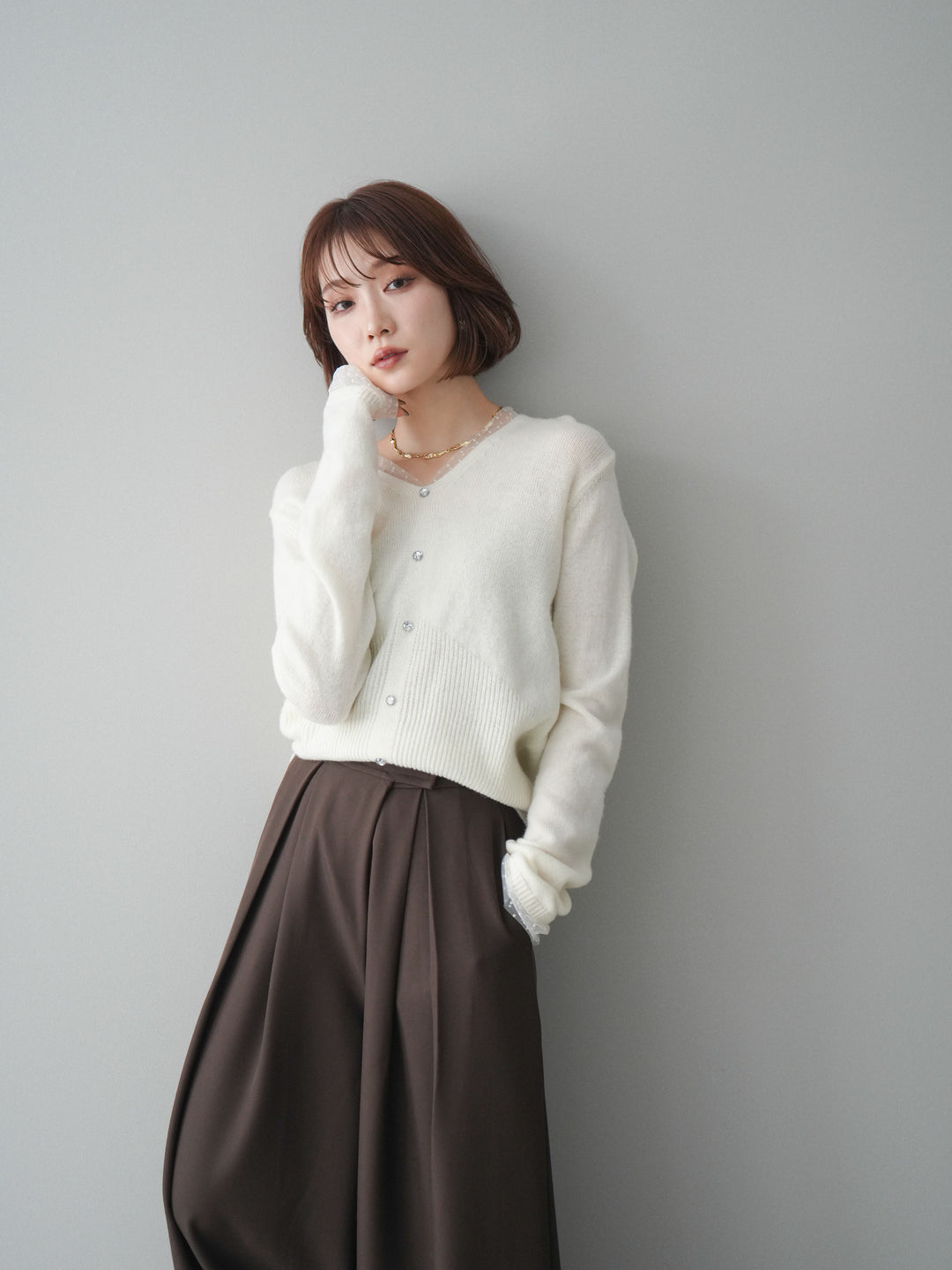 [SET]ドットチュールレイヤードボタンニットトップス+テープベルトタックバギーパンツ(2set)