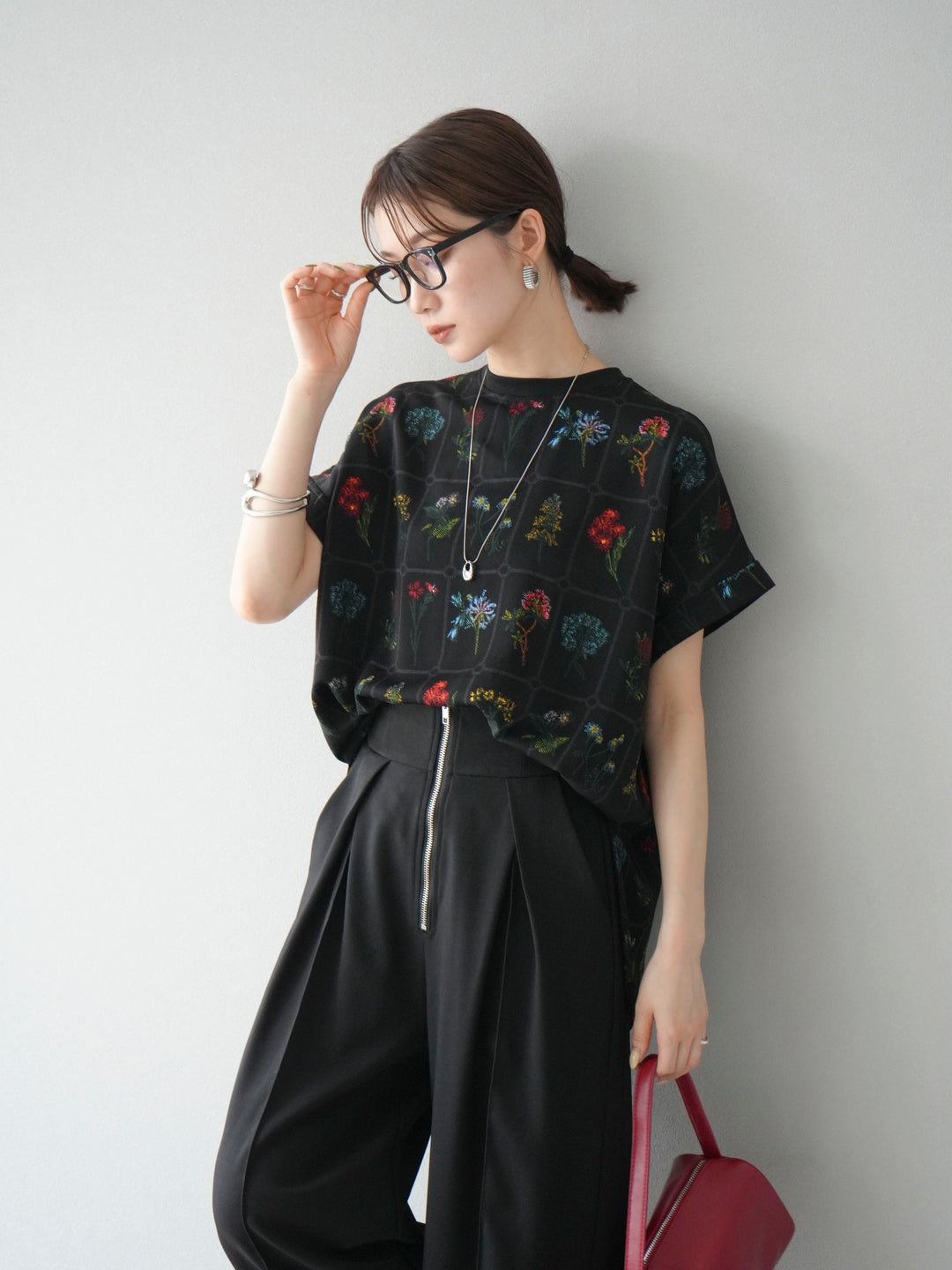 [予約]パッチワークフラワープリントプルオーバー/ブラック