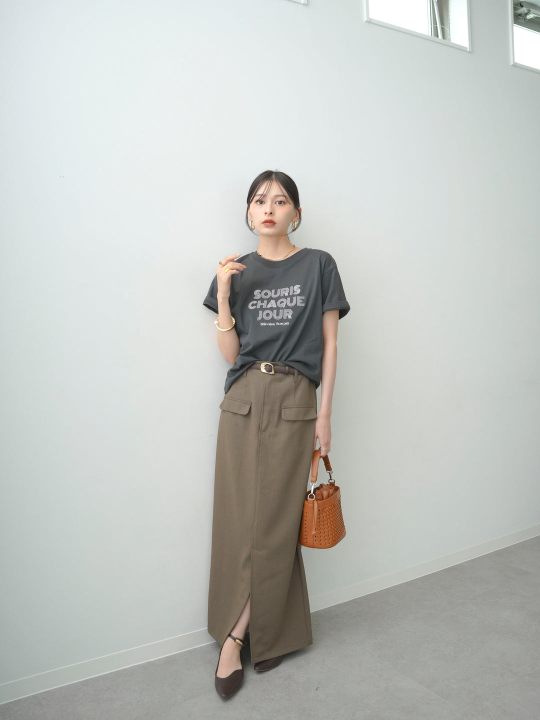 【套裝】Logo刺繡T卹+縐綢直筒半身裙（兩件組）