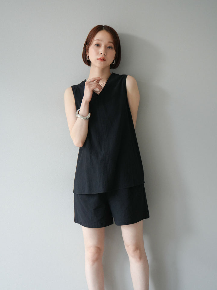 [套裝] 亞麻V領襯衫與短褲套裝（2套）