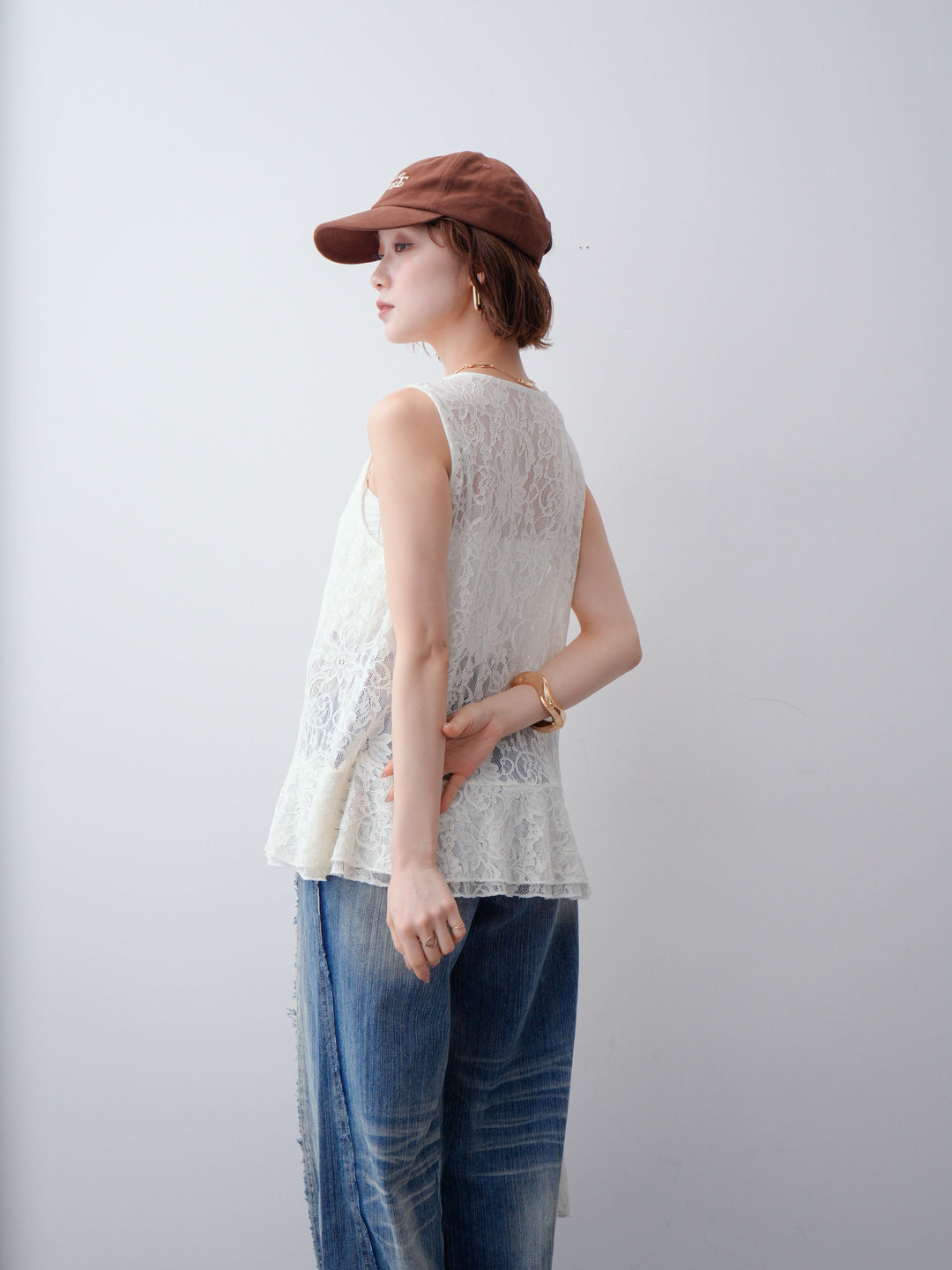 [予約]ラッフルレースアシメペプラムノースリトップス/ivory