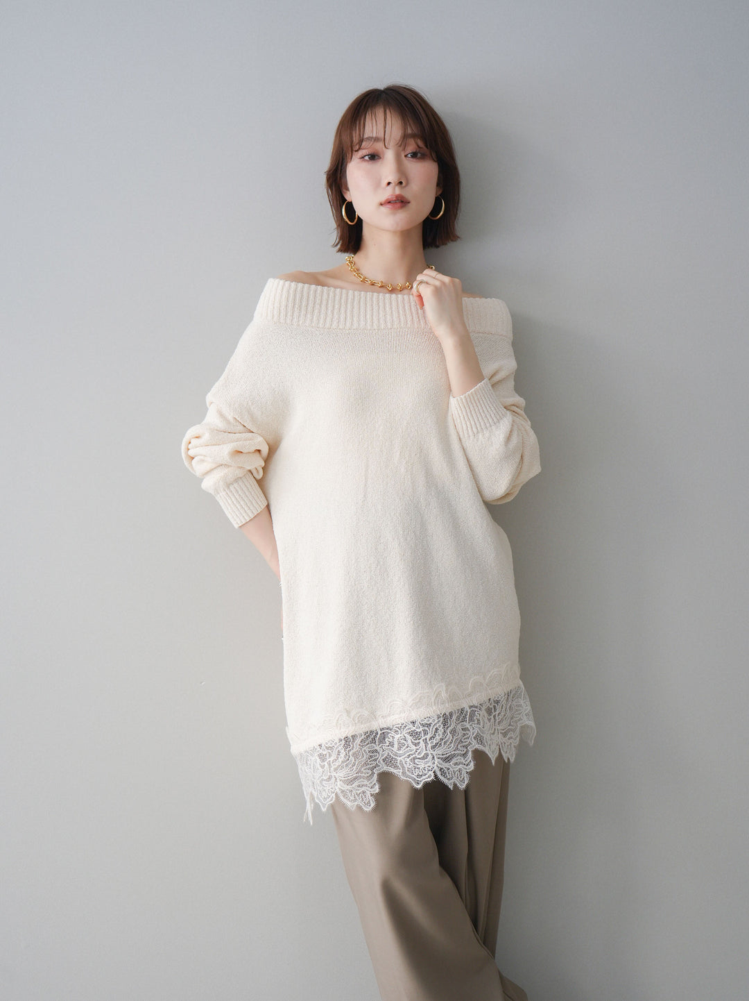 [予約]アシンメトリーレースヘムニットプルオーバー/ivory