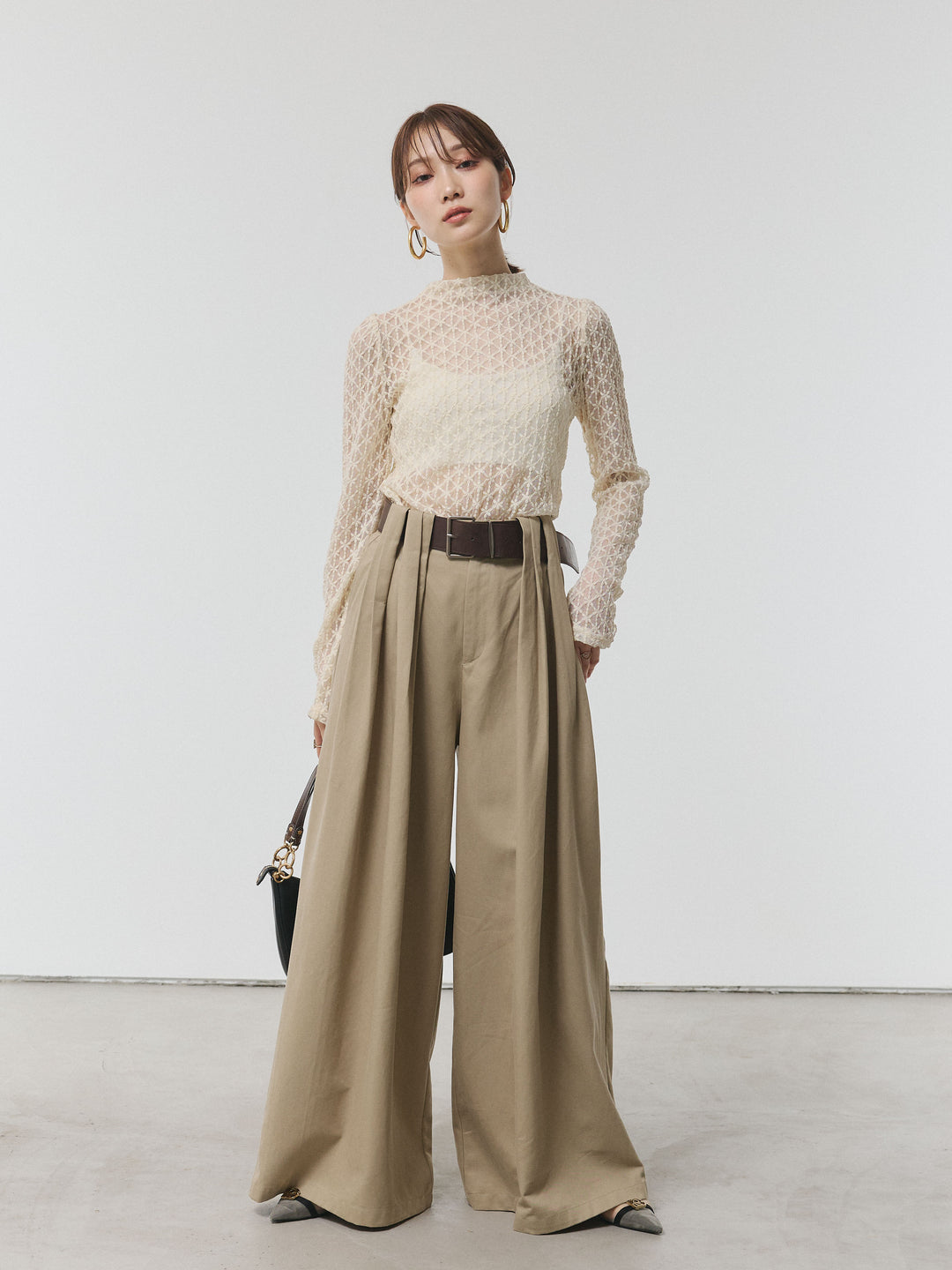 【Allure】[SET]フラワーレーストップス+ベルト付ダブルループワイドパンツ(2set)