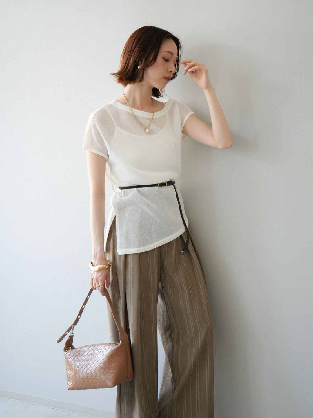 [予約]ベルト付アシメシアーニットトップス/white