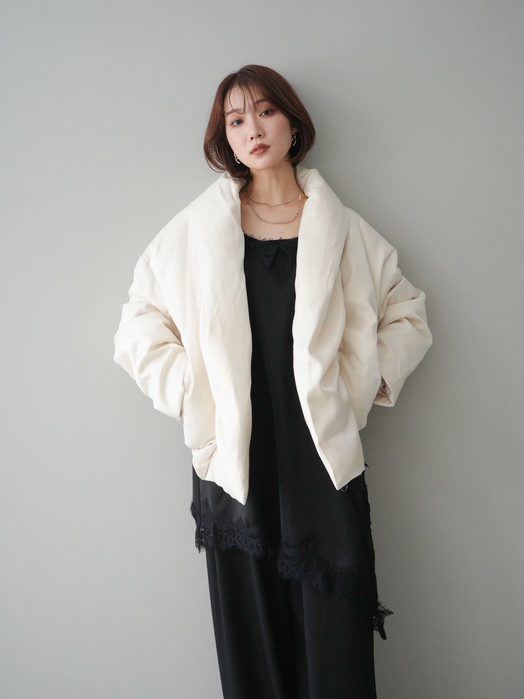 [20%オフ]シャイニーアシンメトリーダウンジャケット/offwhite