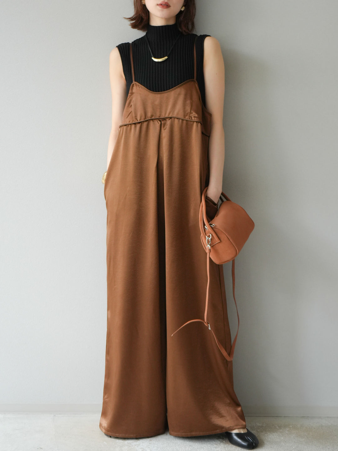 [予約]ボトルネックワッフル編みノースリーブニットトップス/ブラック