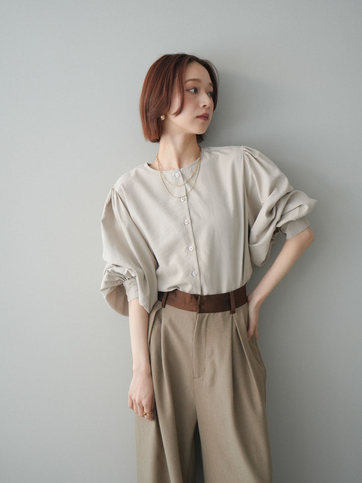 [予約]2WAYピーチスキンボリュームスリーブブラウス/greige