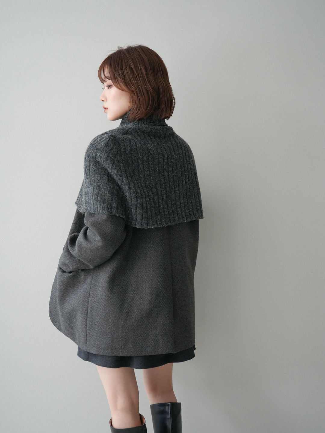 [SET]ケープ付ノーカラージャケット+ベルト付きタックミニスカート(2set)