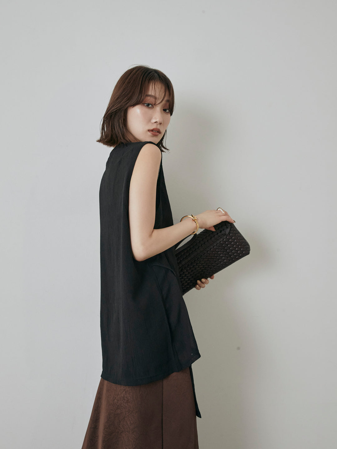 [予約]シアーワッシャーアシンメトリープルオーバー/ブラック