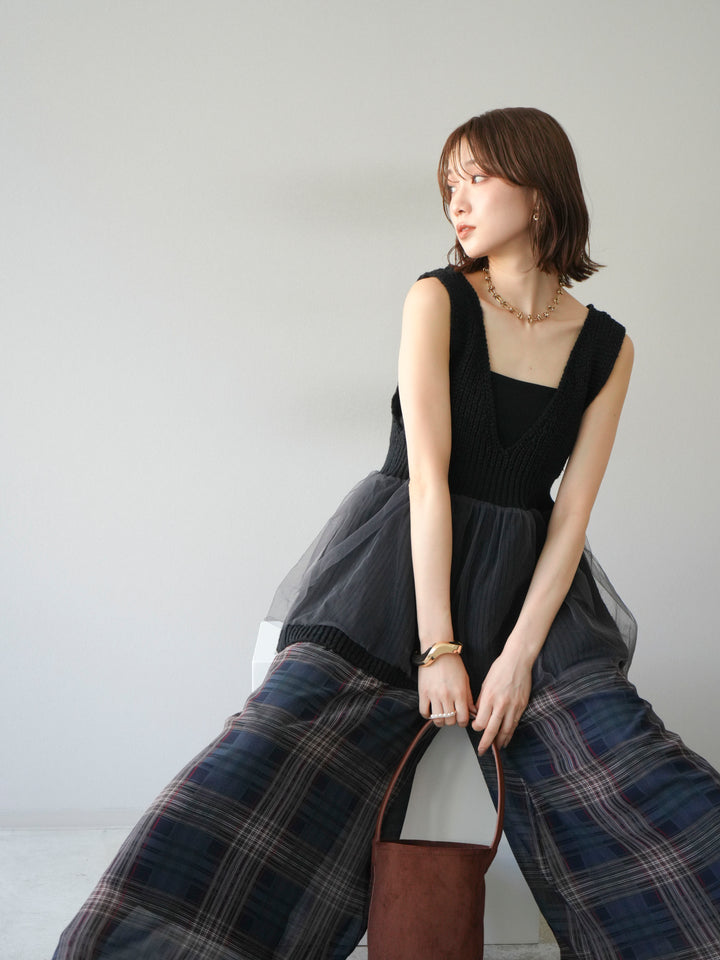 [予約]チュールレイヤードペプラムニットベスト/ブラック