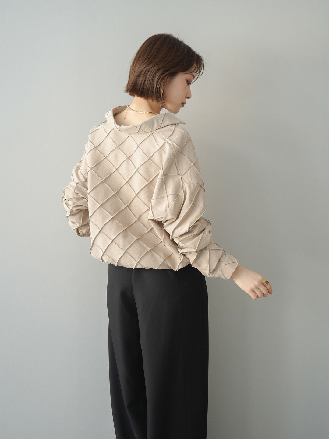 [SET]パイピングクロスデザインブラウス+編み込みベルト付タックワイドパンツ(2set)