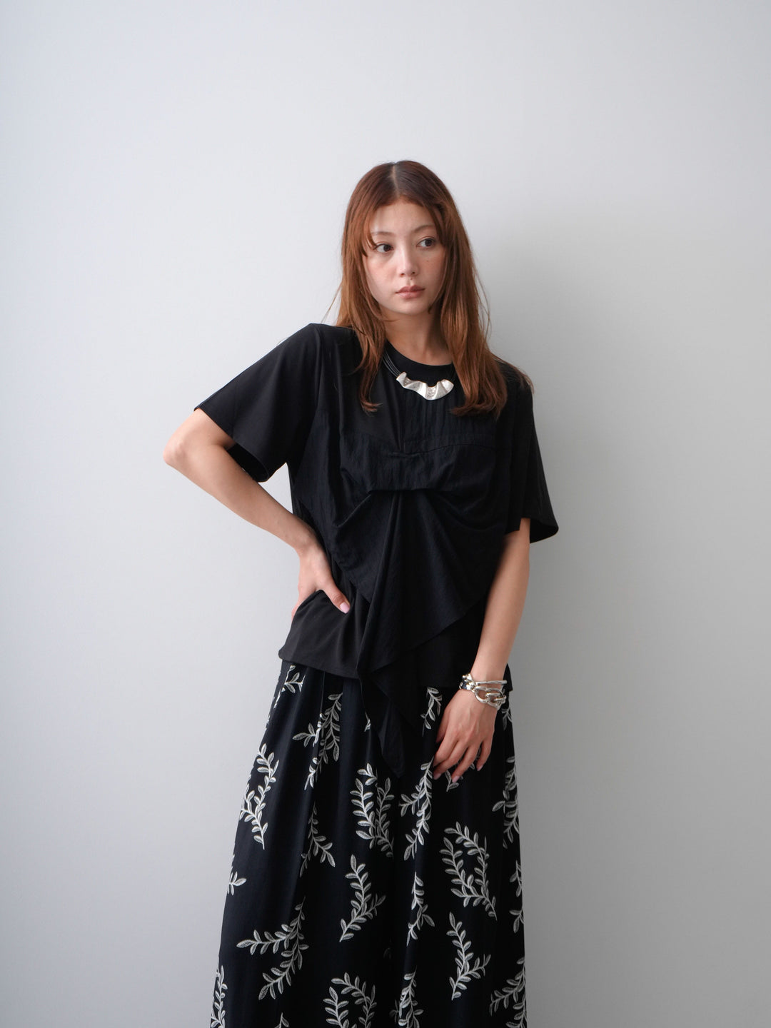 [SET]ラッフルドッキングTEE+リーフプリントタックワイドパンツ(2set)