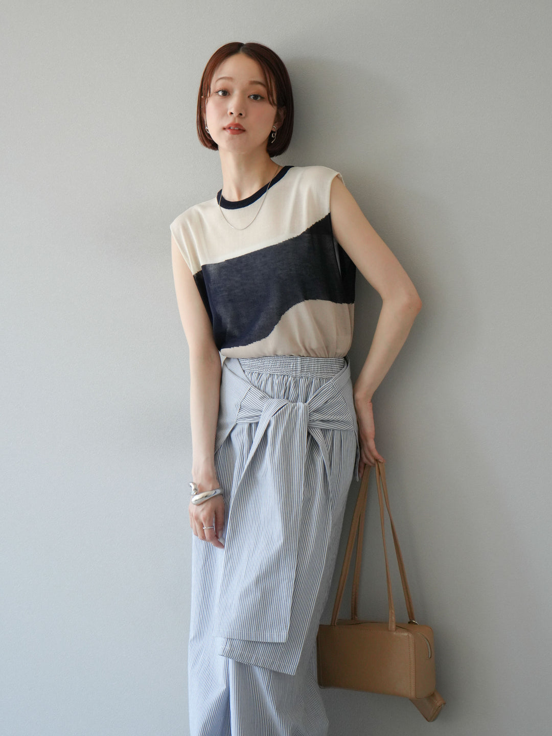[SET] 雙色透視針織無袖上衣 + 條紋束腰休閒褲 (2set)