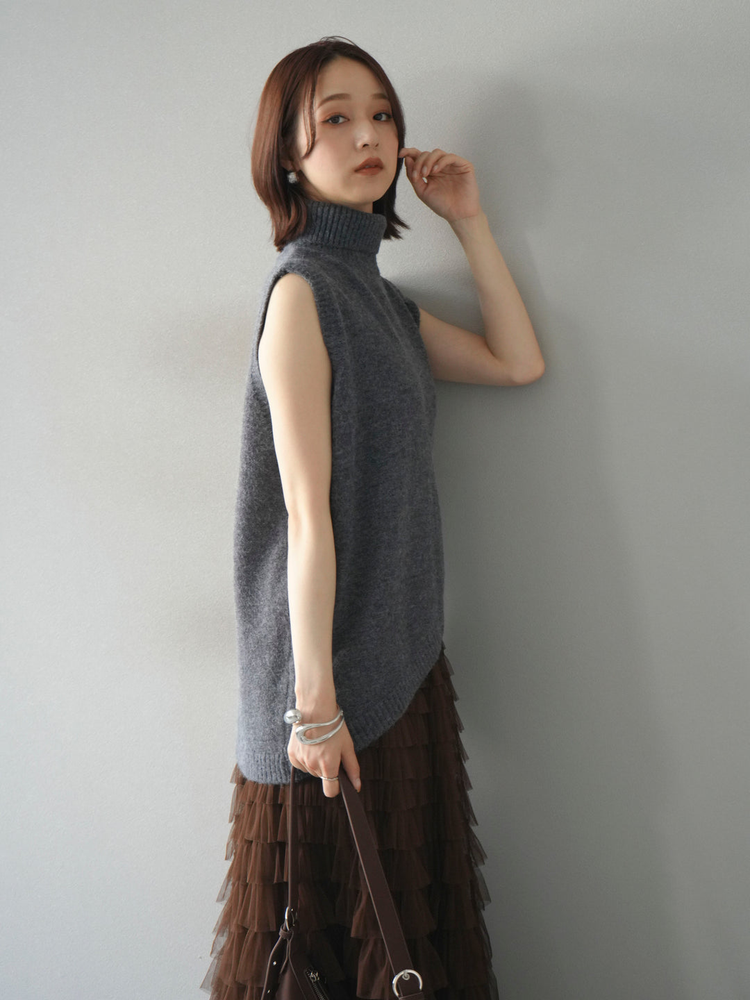 [予約]デザインボタンハイネックニットベスト/ gray