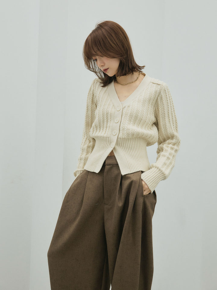 【Allure】[SET]編みこみVネックニットカーディガン+モックスカルゼサイドタックコクーンパンツ(2set)