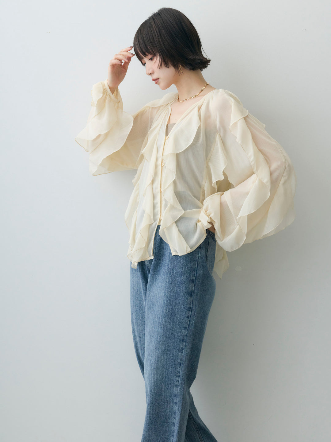 [SET]シアーフリルフロントボタンブラウス+カップ付テレコリブベアキャミソール(2set)