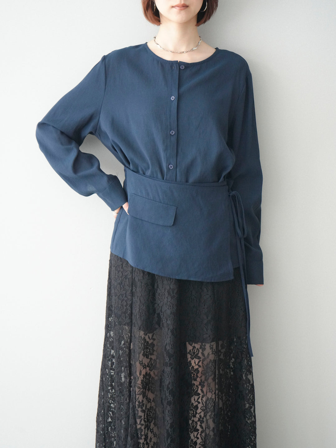 [予約]コットンライクラップブラウス/navy