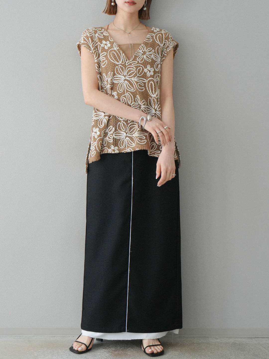 [予約]メッシュコード刺繍ベスト/ベージュ