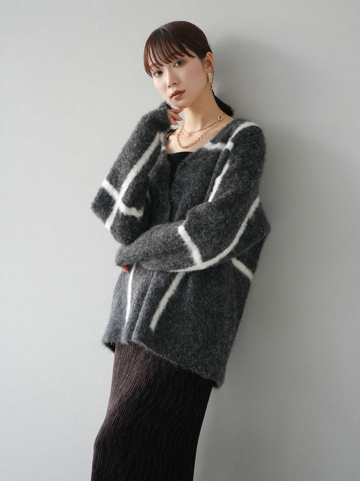 [預訂] 毛絨格紋開襟衫/炭灰