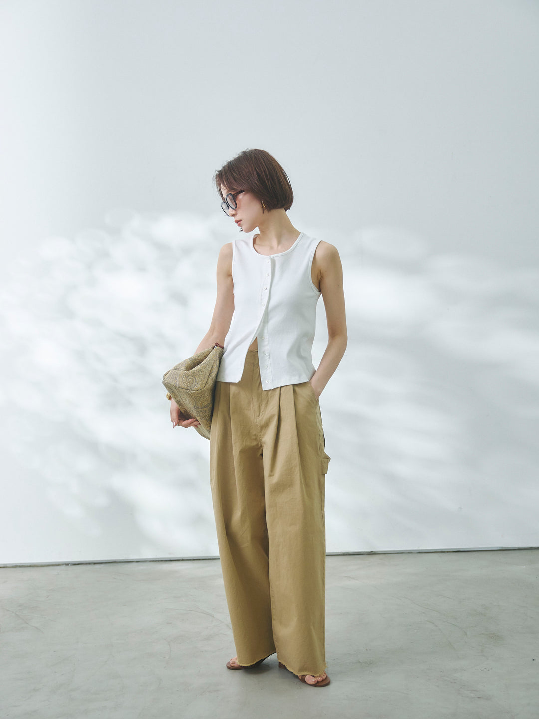 【Allure】[SET]フロントボタンテレコリブタンクトップ+カットオフコットンツイルタックワイドパンツ(2set)