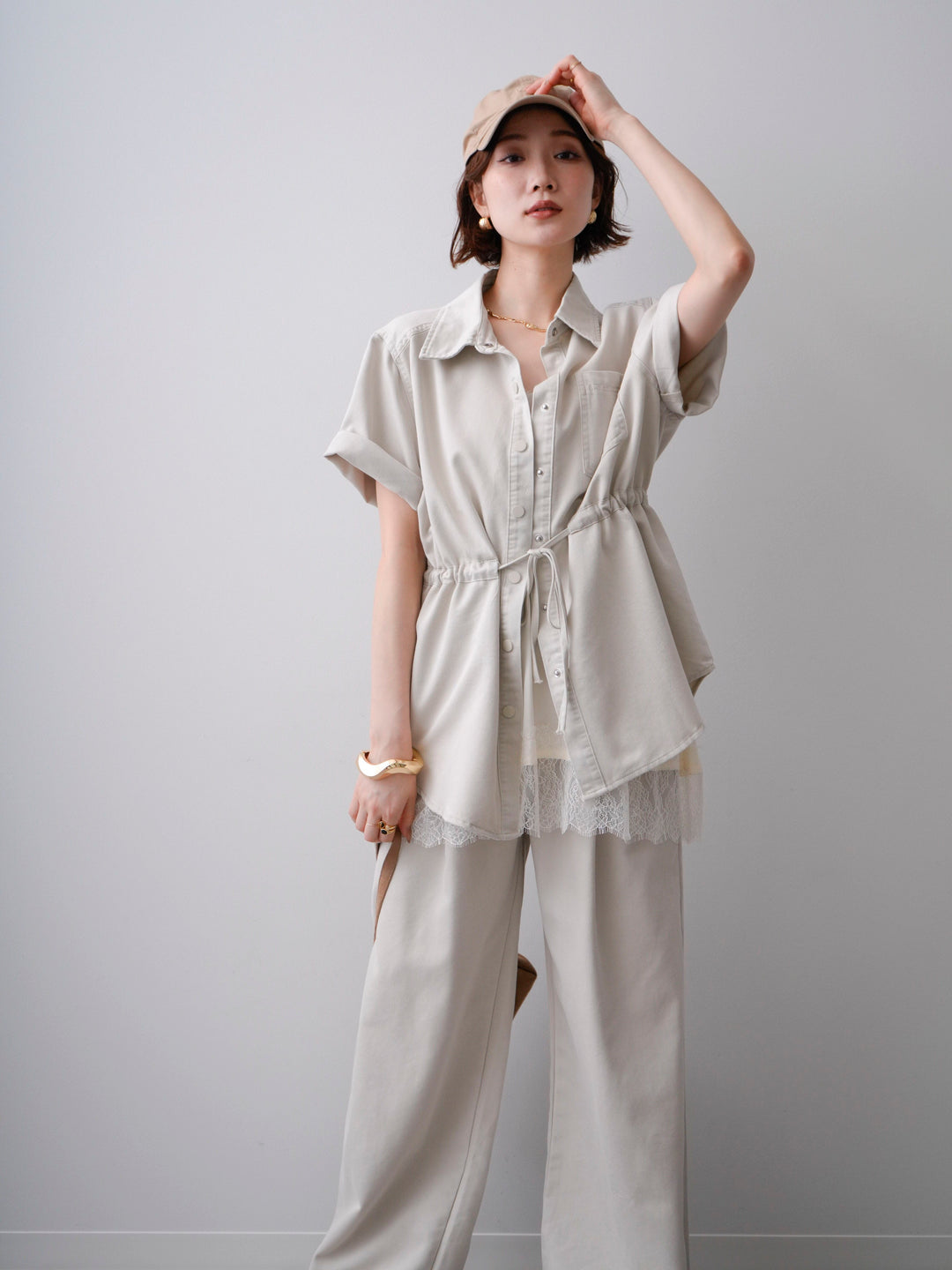 [SET]ウエストギャザー半袖シャツ＆タックイージーパンツSET UP(2SET)+レーストリムサテンキャミソール(2set)