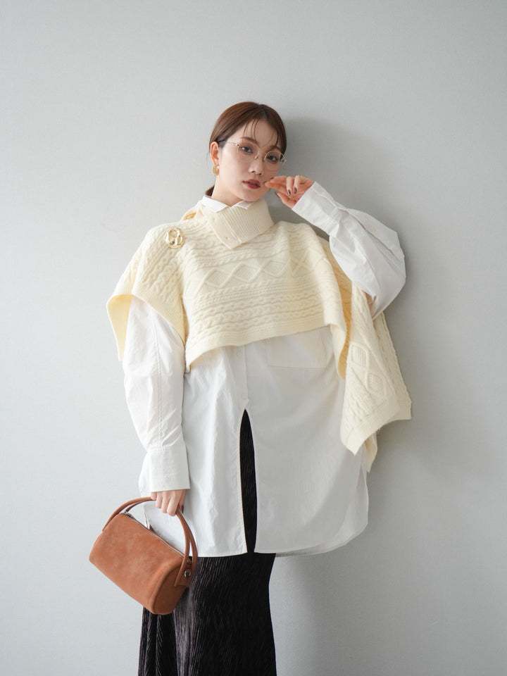 [予約]ケーブル編みニットケープ/ホワイト