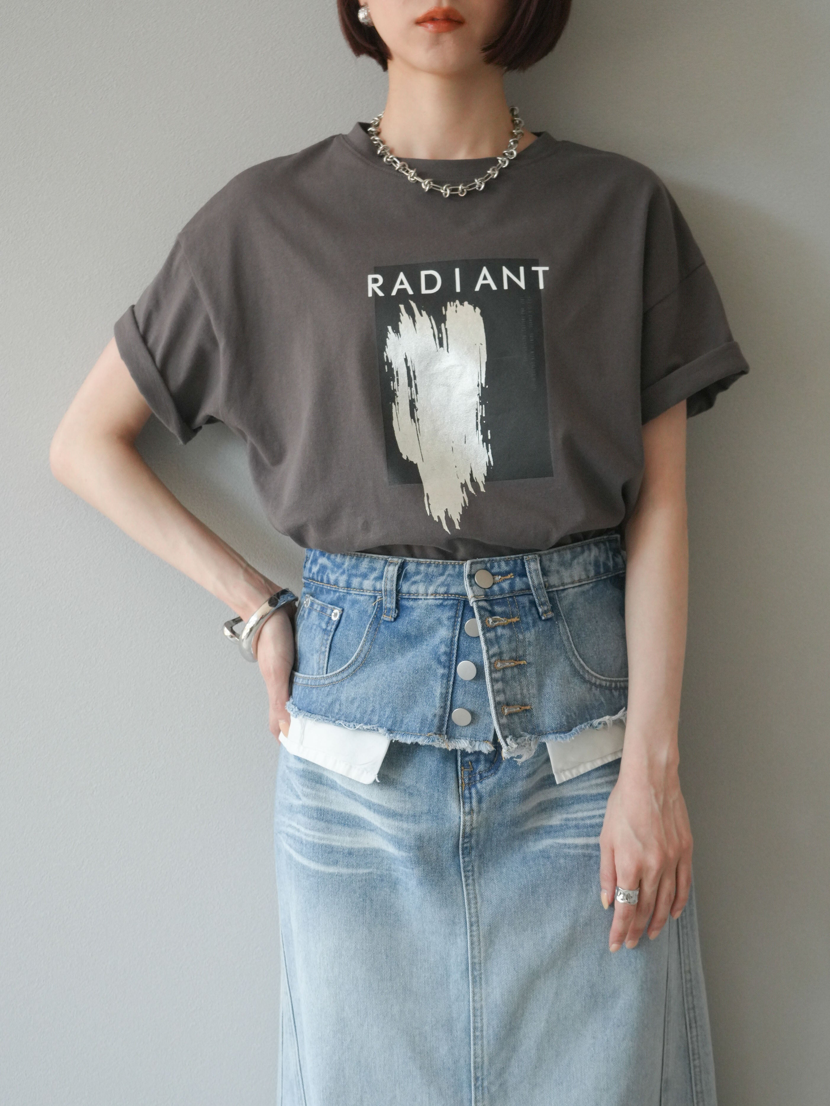 予約]箔プリントビッグTシャツ/チャコール – Lumier