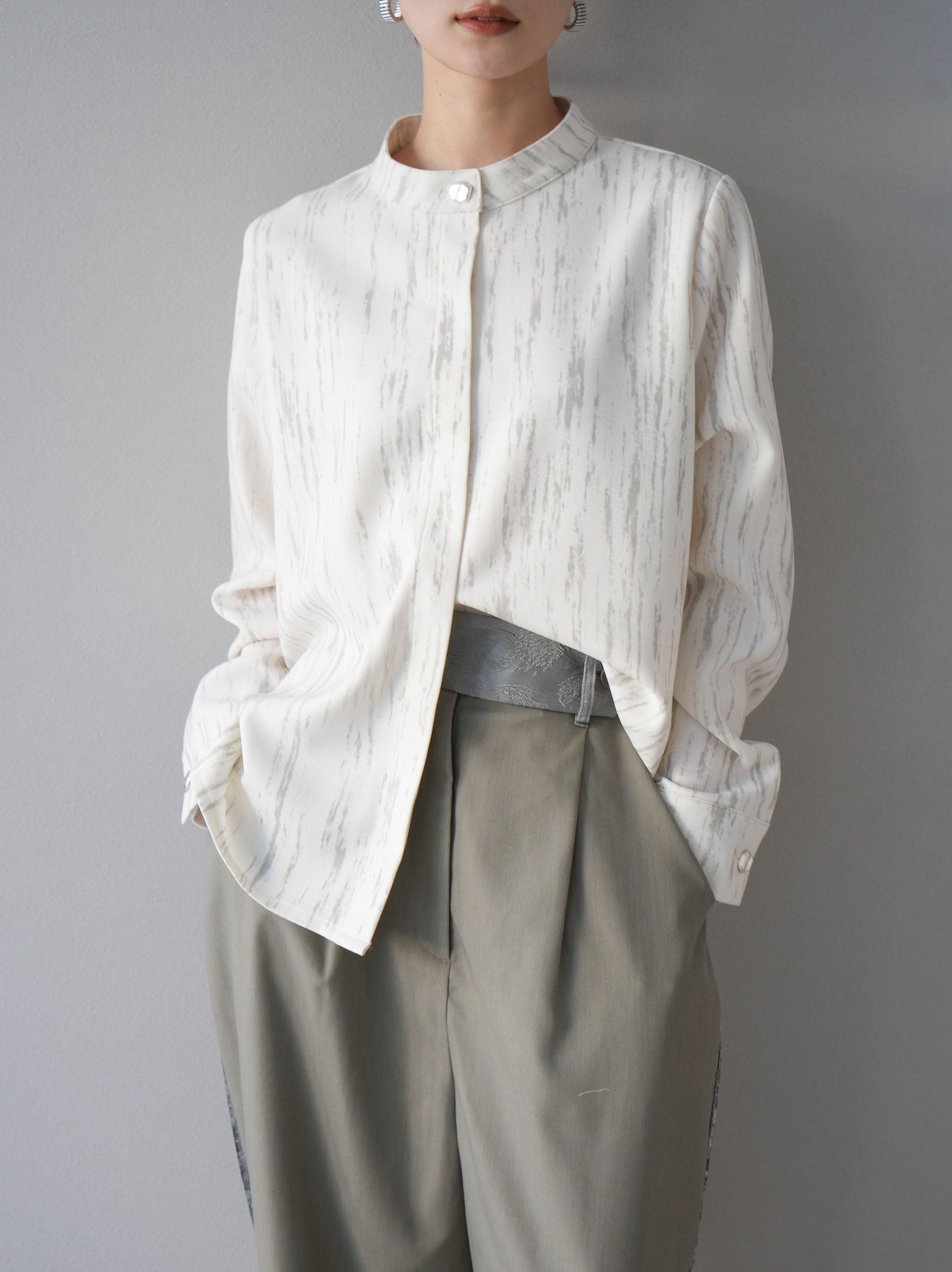 KLASICA アイボリー バンドカラーシャツ KLASICA アイボリー バンドカラーシャツ