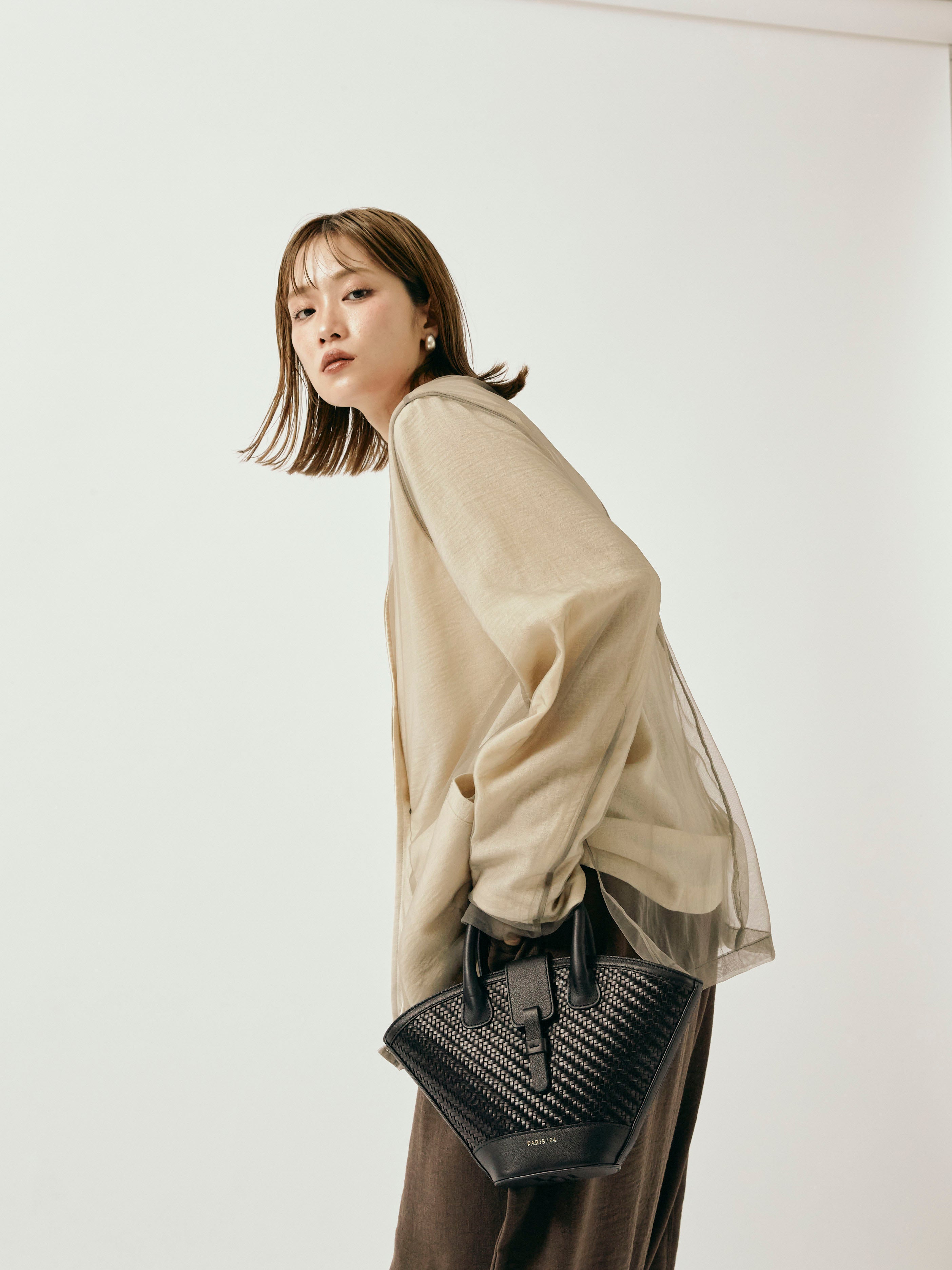 予約]チュールレイヤードVジャケット/アイボリー – Lumier