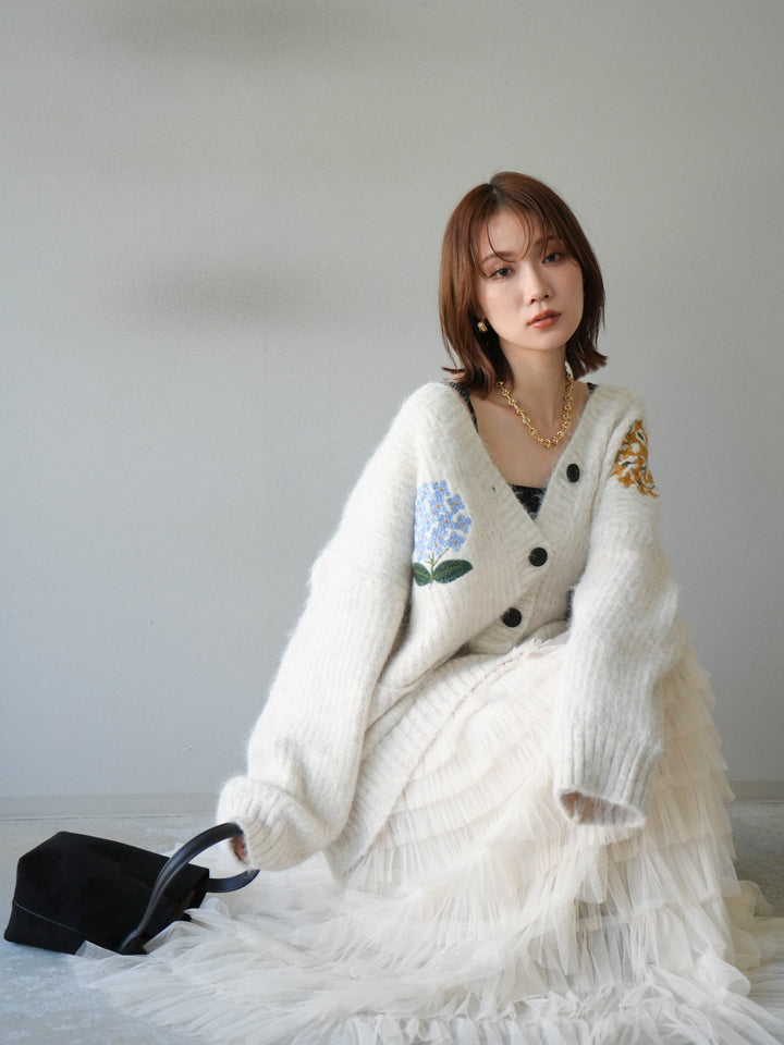 [SET] 花朵刺繡V領寬鬆針織開襟衫 + 薄紗層疊裙 (2套)
