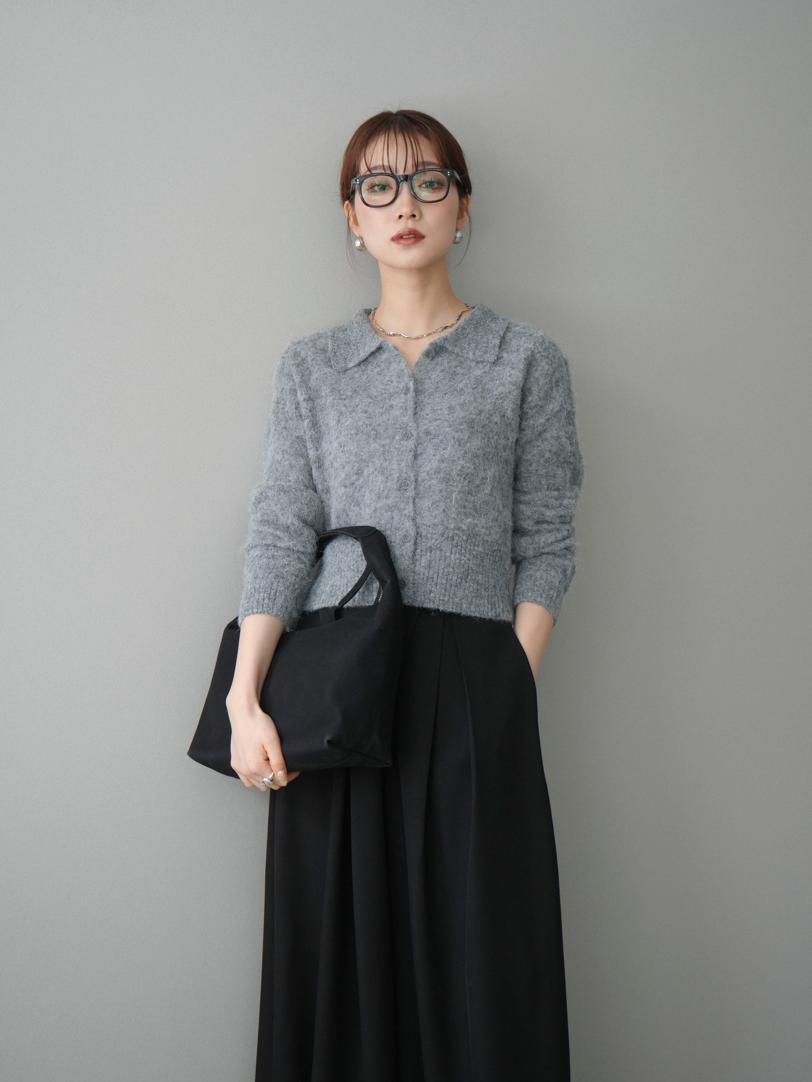 予約]モヘア衿付きボタンプルオーバー/charcoal – Lumier