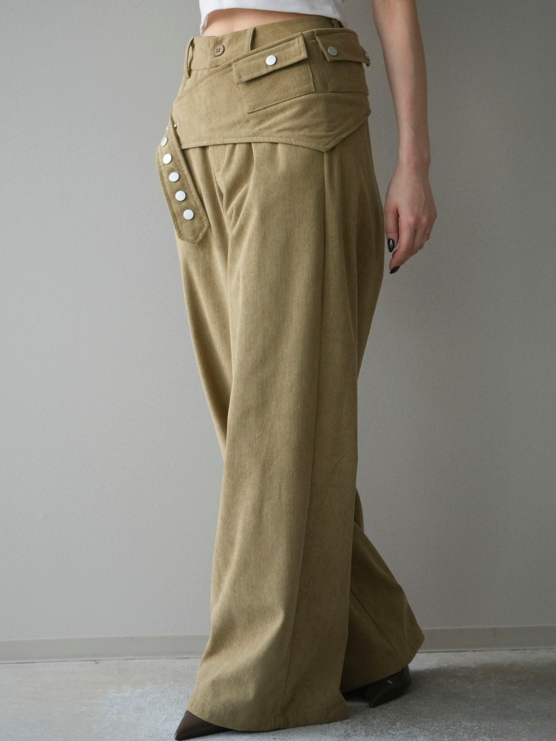 [予約]コーデュロイ巻きベルト付きパンツ/beige