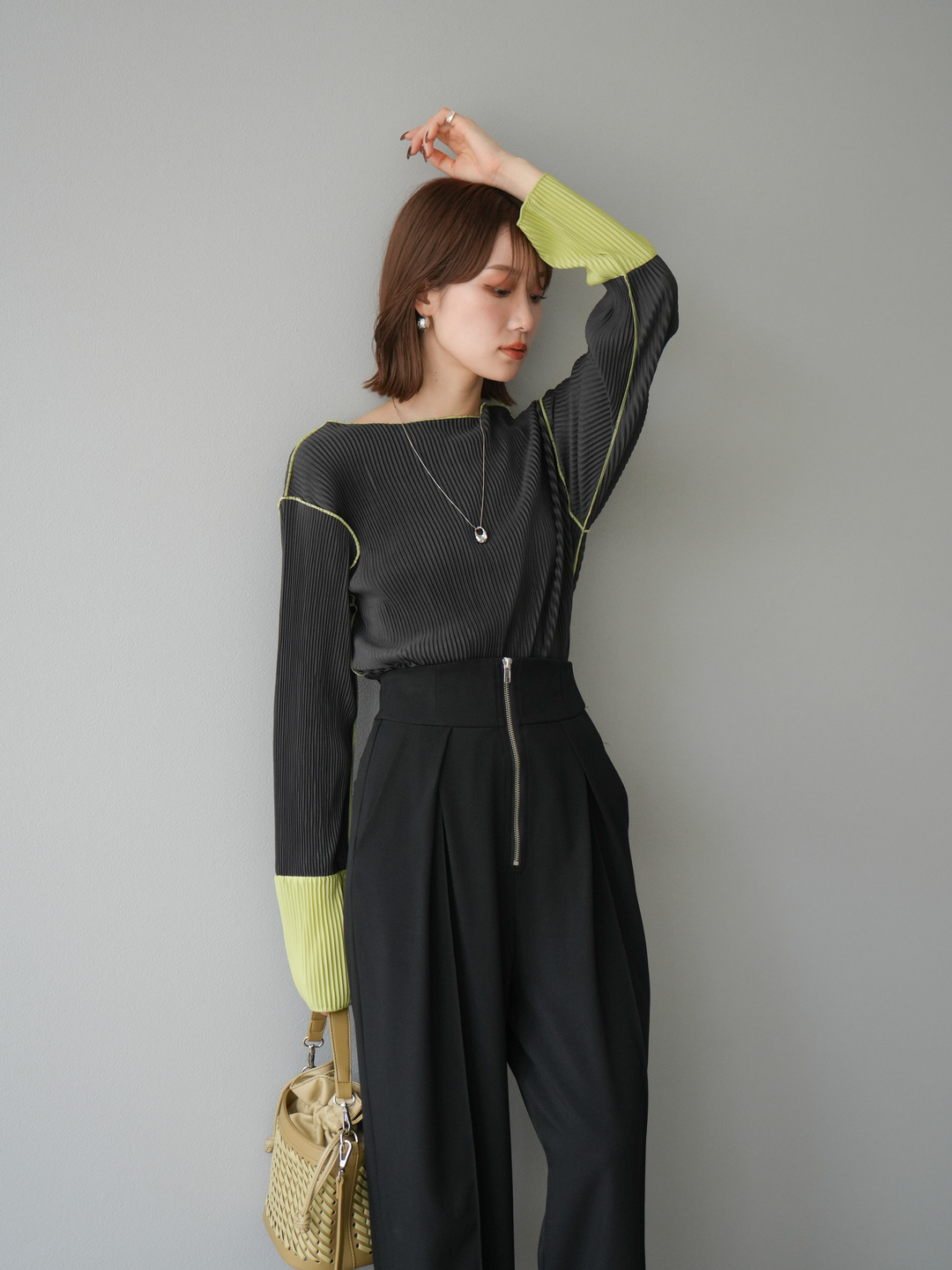 [予約]バイカラープリーツトップス/チャコール