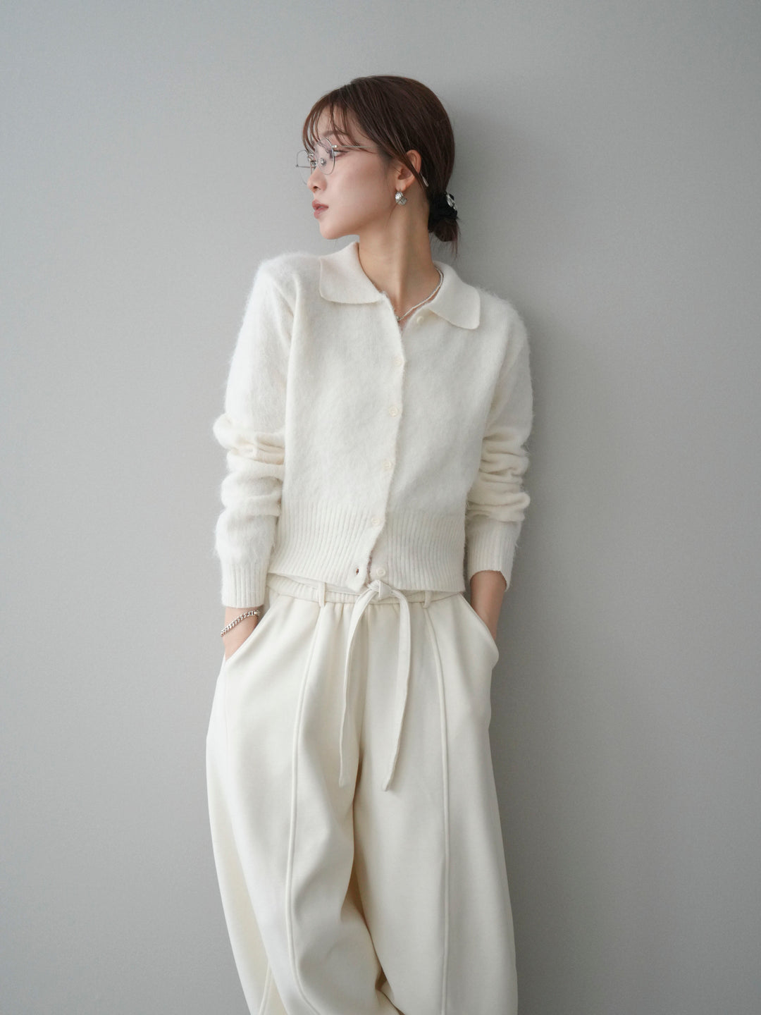 [予約]モヘア衿付きボタンプルオーバー/off