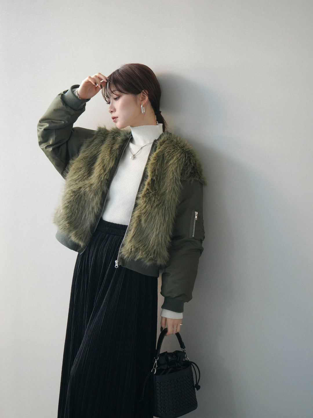 [SET]ファードッキングMA-1+袖ボタンボトルネックリブニットトップス+裾レーススウェードプリーツマキシスカート(3set)