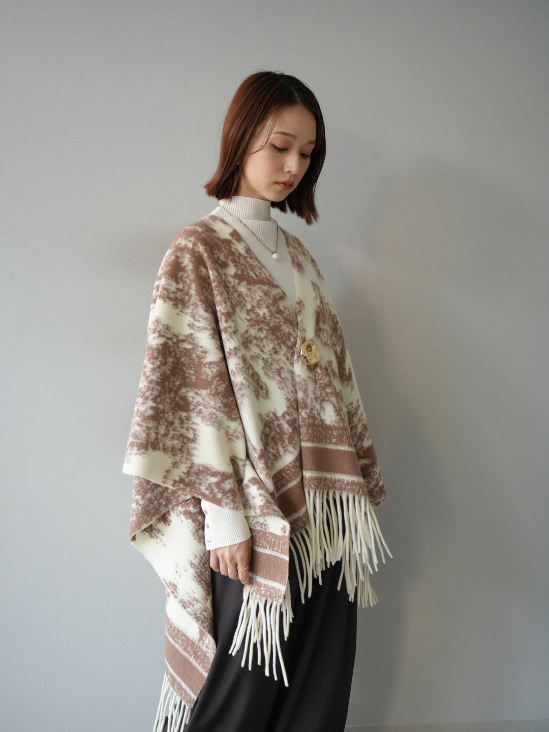 [予約]アブストラクト柄ストールポンチョ/アイボリー