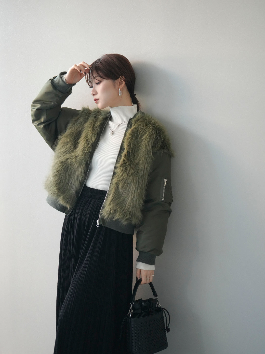 [SET]ファードッキングMA-1+袖ボタンボトルネックリブニットトップス+裾レーススウェードプリーツマキシスカート(3set)