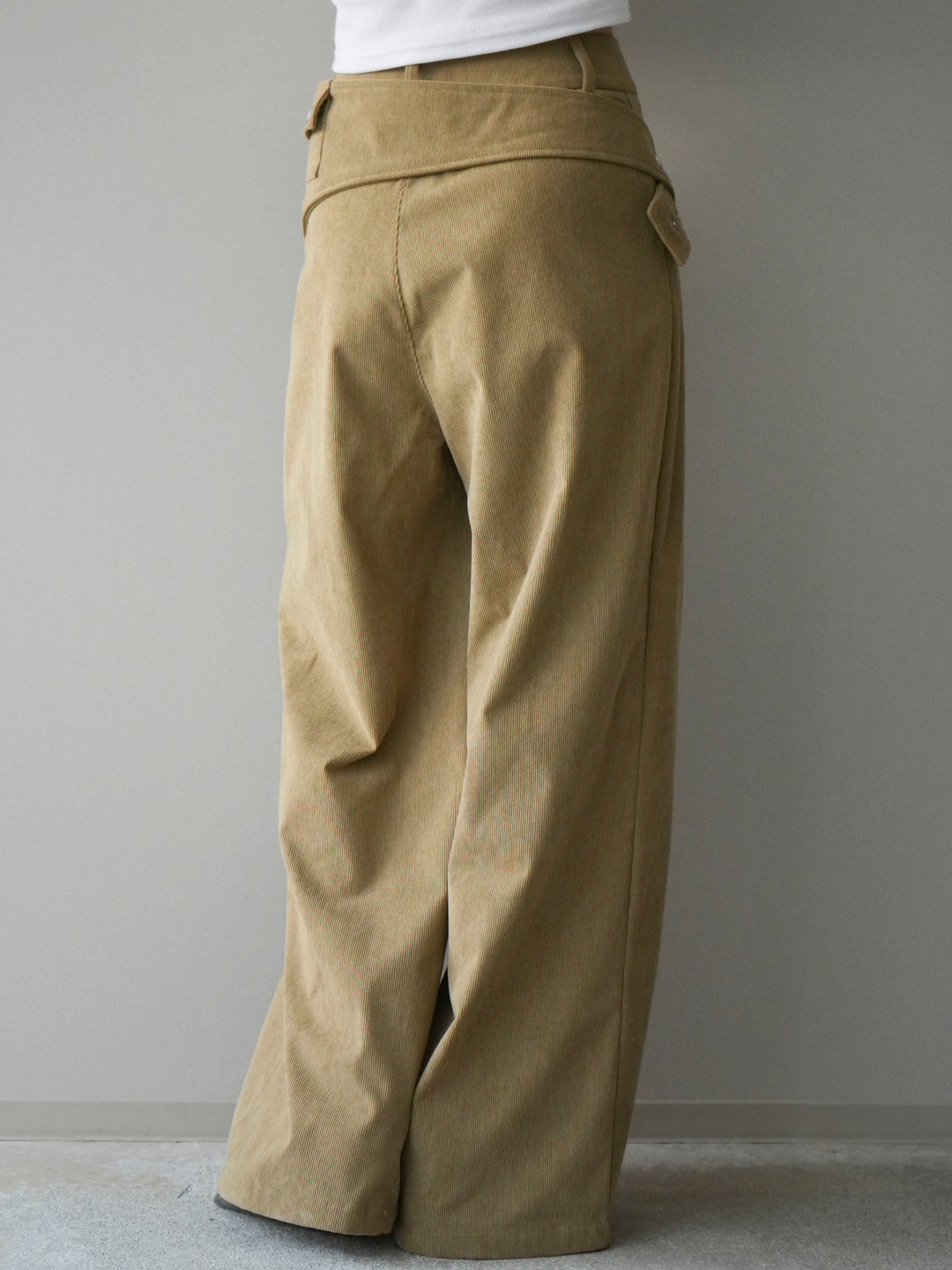 [予約]コーデュロイ巻きベルト付きパンツ/beige
