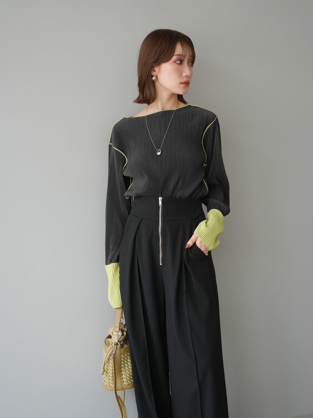 [予約]バイカラープリーツトップス/チャコール